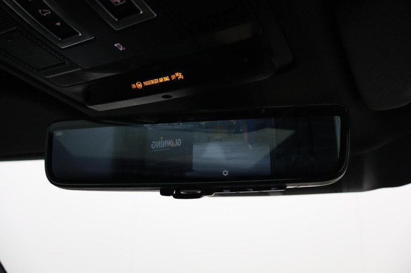 2023 (72) LAND ROVER DEFENDER 3.0 D300 X-Dynamic HSE 110 5dr Auto 5118347