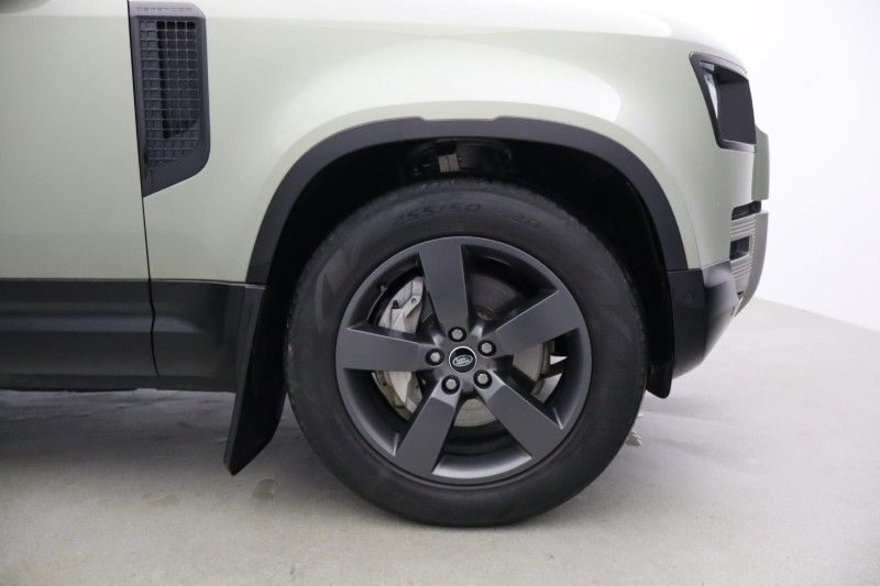 2023 (72) LAND ROVER DEFENDER 3.0 D300 X-Dynamic HSE 110 5dr Auto 5118323