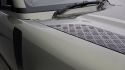 2023 (72) LAND ROVER DEFENDER 3.0 D300 X-Dynamic HSE 110 5dr Auto 5118327