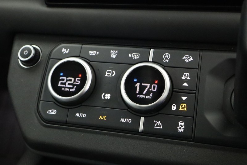 2024 (73) LAND ROVER DEFENDER 3.0 D300 X-Dynamic HSE 90 3dr Auto 5147382