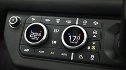 2024 (73) LAND ROVER DEFENDER 3.0 D300 X-Dynamic HSE 90 3dr Auto 5147382