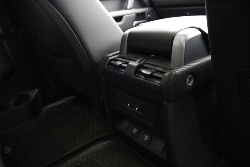 2024 (73) LAND ROVER DEFENDER 3.0 D300 X-Dynamic HSE 90 3dr Auto 5147379