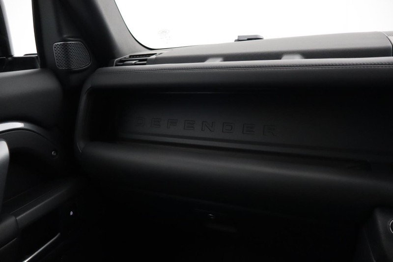 2024 (73) LAND ROVER DEFENDER 3.0 D300 X-Dynamic HSE 90 3dr Auto 5147378