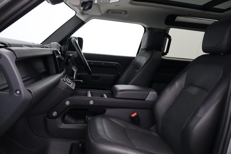 2024 (73) LAND ROVER DEFENDER 3.0 D300 X-Dynamic HSE 90 3dr Auto 5147357