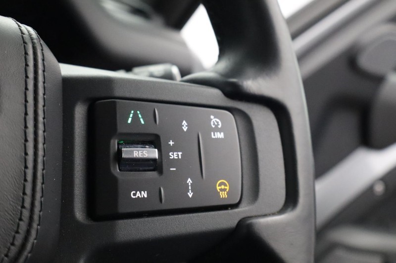 2024 (73) LAND ROVER DEFENDER 3.0 D300 X-Dynamic HSE 90 3dr Auto 5147380