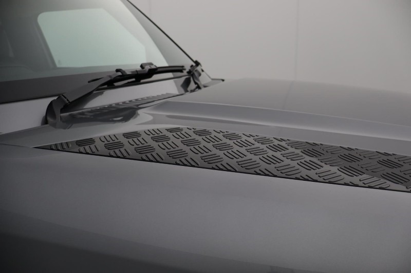 2024 (73) LAND ROVER DEFENDER 3.0 D300 X-Dynamic HSE 90 3dr Auto 5147367