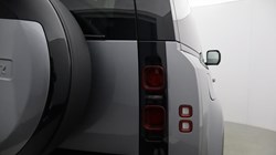 2024 (73) LAND ROVER DEFENDER 3.0 D300 X-Dynamic HSE 90 3dr Auto 5147348