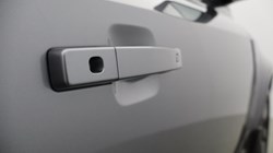 2024 (73) LAND ROVER DEFENDER 3.0 D300 X-Dynamic HSE 90 3dr Auto 5147361