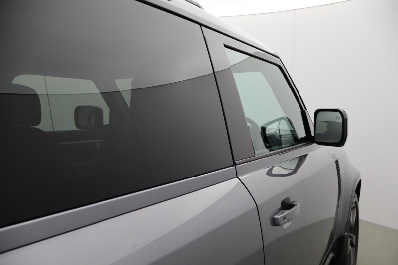 2024 (73) LAND ROVER DEFENDER 3.0 D300 X-Dynamic HSE 90 3dr Auto 5147360