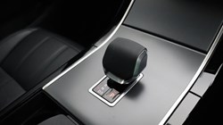 2025 (25) LAND ROVER RANGE ROVER EVOQUE 1.5 P270e Dynamic SE 5dr Auto 5107545