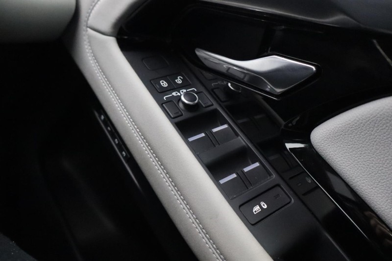 2019 (69) LAND ROVER RANGE ROVER EVOQUE 2.0 D180 R-Dynamic SE 5dr Auto 5123801