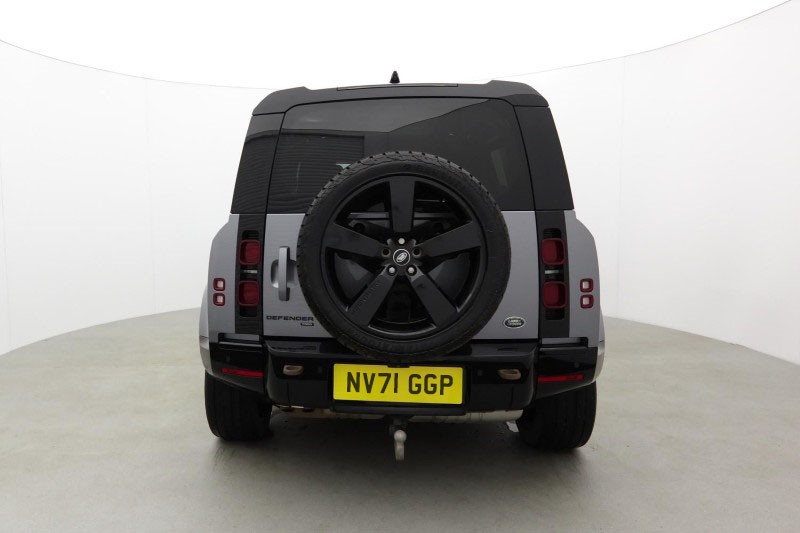 2022 (71) LAND ROVER DEFENDER 3.0 D300 X-Dynamic HSE 110 5dr Auto [6 Seat] 5401412