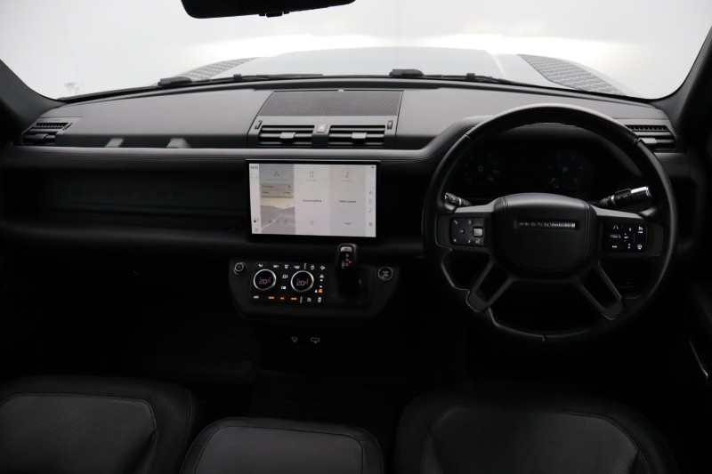 2022 (71) LAND ROVER DEFENDER 3.0 D300 X-Dynamic HSE 110 5dr Auto [6 Seat] 5401378