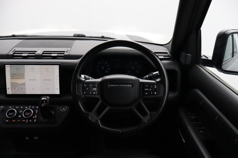 2022 (71) LAND ROVER DEFENDER 3.0 D300 X-Dynamic HSE 110 5dr Auto [6 Seat] 5401381