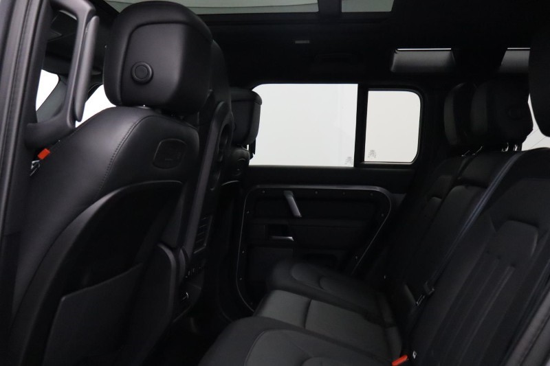 2022 (71) LAND ROVER DEFENDER 3.0 D300 X-Dynamic HSE 110 5dr Auto [6 Seat] 5401353