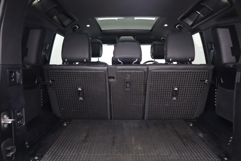 2022 (71) LAND ROVER DEFENDER 3.0 D300 X-Dynamic HSE 110 5dr Auto [6 Seat] 5401347