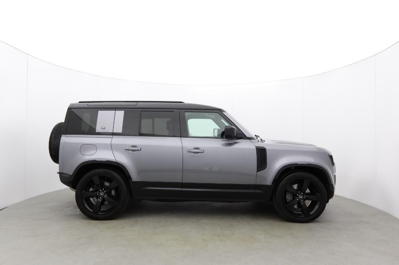 2022 (71) LAND ROVER DEFENDER 3.0 D300 X-Dynamic HSE 110 5dr Auto [6 Seat] 5715035