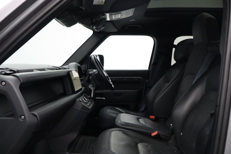 2022 (71) LAND ROVER DEFENDER 3.0 D300 X-Dynamic HSE 110 5dr Auto [6 Seat] 5401351