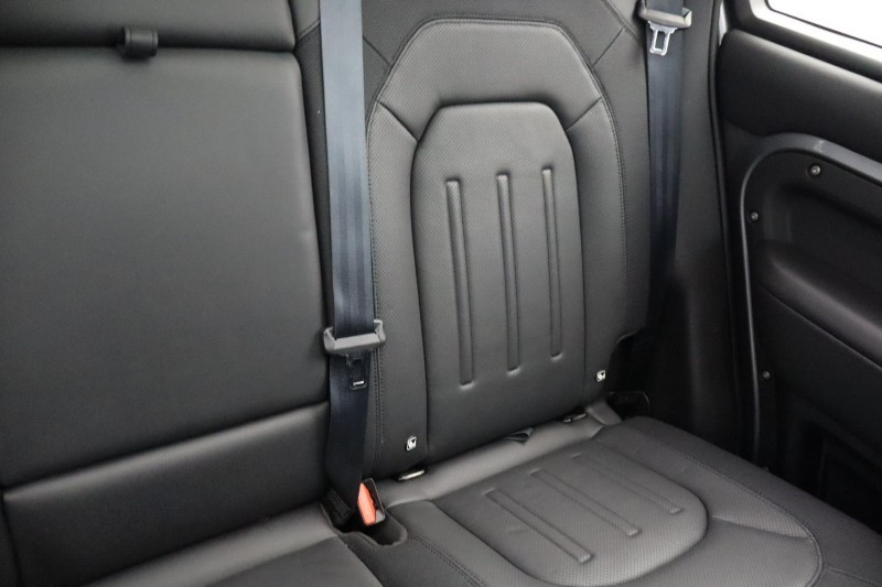 2022 (71) LAND ROVER DEFENDER 3.0 D300 X-Dynamic HSE 110 5dr Auto [6 Seat] 5401410