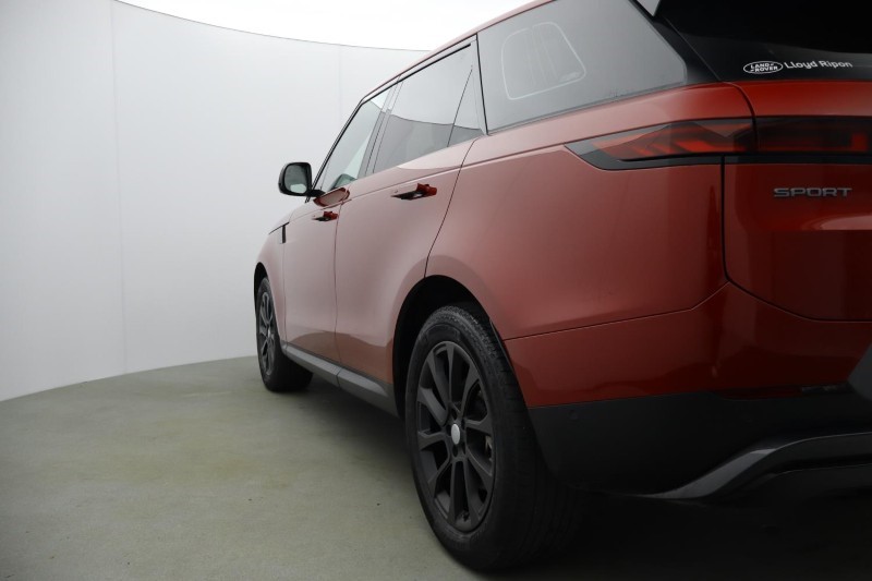 2023 (23) LAND ROVER RANGE ROVER SPORT 3.0 D300 SE 5dr Auto 5162675