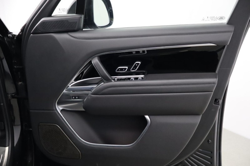 2024 (24) LAND ROVER RANGE ROVER 3.0 D300 Autobiography 4dr Auto 5160230