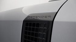 2022 (72) LAND ROVER DEFENDER 3.0 D300 HSE 110 5dr Auto 5119308