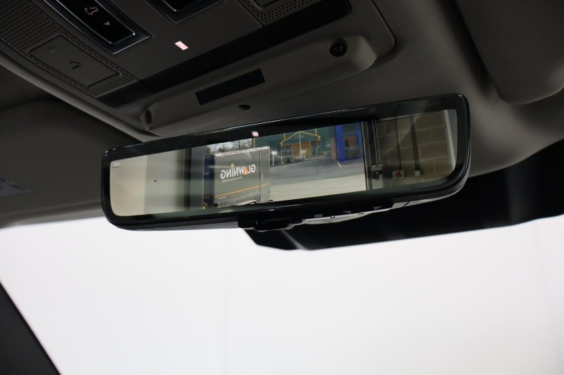 2022 (72) LAND ROVER DEFENDER 3.0 D300 HSE 110 5dr Auto 5119346