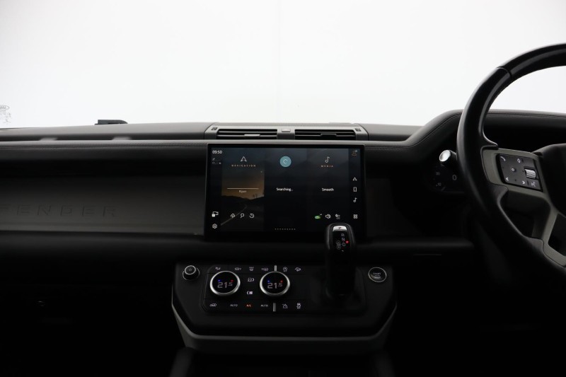 2022 (72) LAND ROVER DEFENDER 3.0 D300 HSE 110 5dr Auto 5119322