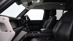 2022 (72) LAND ROVER DEFENDER 3.0 D300 HSE 110 5dr Auto 5119313