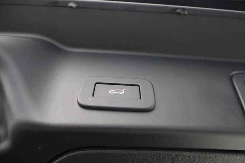 2025 (25) LAND ROVER RANGE ROVER EVOQUE 2.0 D200 Dynamic SE 5dr Auto 5160533