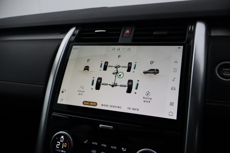 2023 (73) LAND ROVER DISCOVERY 3.0 D300 Dynamic SE 5dr Auto 5140542