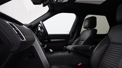 2023 (73) LAND ROVER DISCOVERY 3.0 D300 Dynamic SE 5dr Auto 5140499