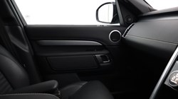 2023 (73) LAND ROVER DISCOVERY 3.0 D300 Dynamic SE 5dr Auto 5140549