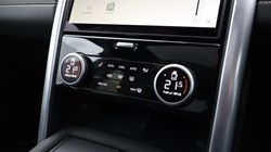 2023 (73) LAND ROVER DISCOVERY 3.0 D300 Dynamic SE 5dr Auto 5140545