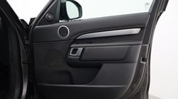 2023 (73) LAND ROVER DISCOVERY 3.0 D300 Dynamic SE 5dr Auto 5140532