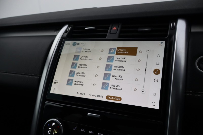 2023 (73) LAND ROVER DISCOVERY 3.0 D300 Dynamic SE 5dr Auto 5140538