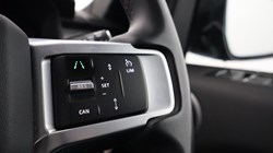 2023 (73) LAND ROVER DISCOVERY 3.0 D300 Dynamic SE 5dr Auto 5140548