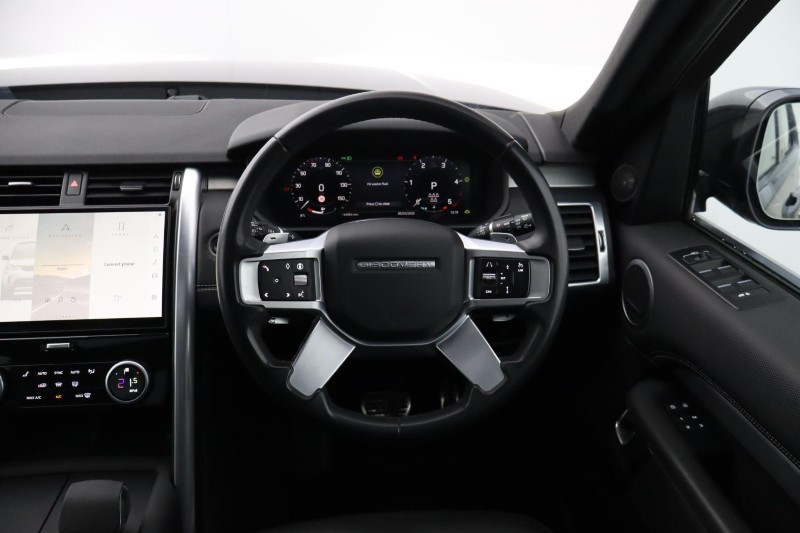 2023 (73) LAND ROVER DISCOVERY 3.0 D300 Dynamic SE 5dr Auto 5140528