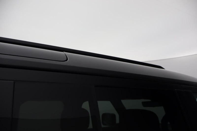 2022 (22) LAND ROVER DEFENDER 5.0 P525 V8 110 5dr Auto 5155740