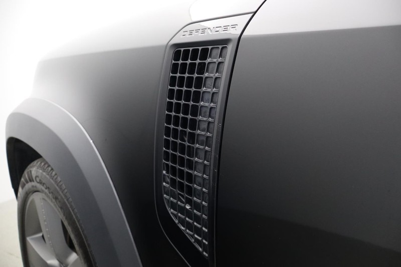 2022 (22) LAND ROVER DEFENDER 5.0 P525 V8 110 5dr Auto 5155693