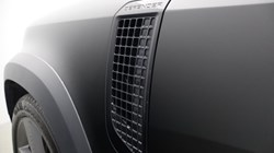 2022 (22) LAND ROVER DEFENDER 5.0 P525 V8 110 5dr Auto 5155693