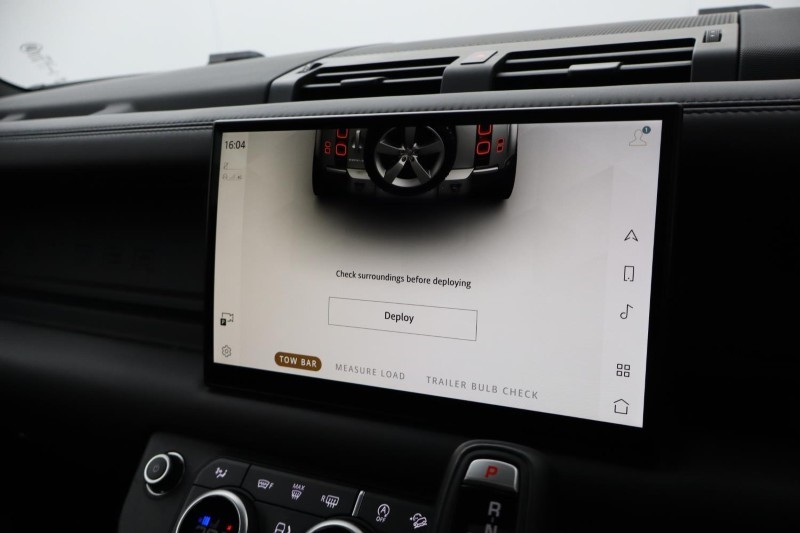 2022 (22) LAND ROVER DEFENDER 5.0 P525 V8 110 5dr Auto 5155721