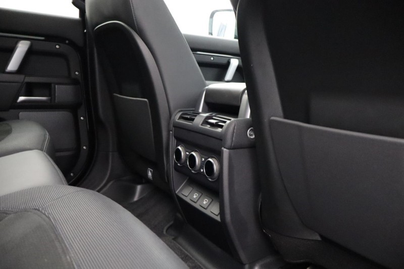 2022 (22) LAND ROVER DEFENDER 5.0 P525 V8 110 5dr Auto 5155673