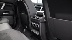 2022 (22) LAND ROVER DEFENDER 5.0 P525 V8 110 5dr Auto 5155673