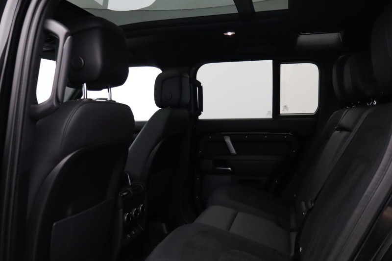 2022 (22) LAND ROVER DEFENDER 5.0 P525 V8 110 5dr Auto 5155695