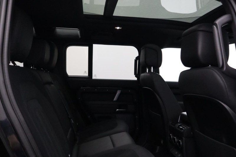 2022 (22) LAND ROVER DEFENDER 5.0 P525 V8 110 5dr Auto 5155675