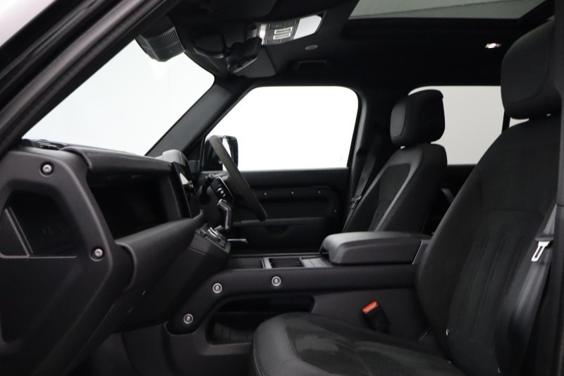 2022 (22) LAND ROVER DEFENDER 5.0 P525 V8 110 5dr Auto 5155699