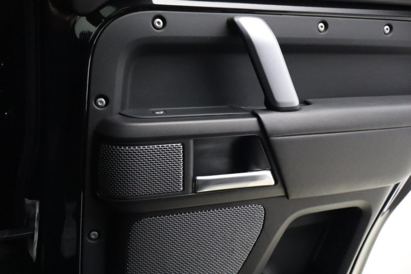 2022 (22) LAND ROVER DEFENDER 5.0 P525 V8 110 5dr Auto 5155710