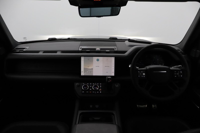 2022 (22) LAND ROVER DEFENDER 5.0 P525 V8 110 5dr Auto 5155703