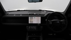 2022 (22) LAND ROVER DEFENDER 5.0 P525 V8 110 5dr Auto 5155703